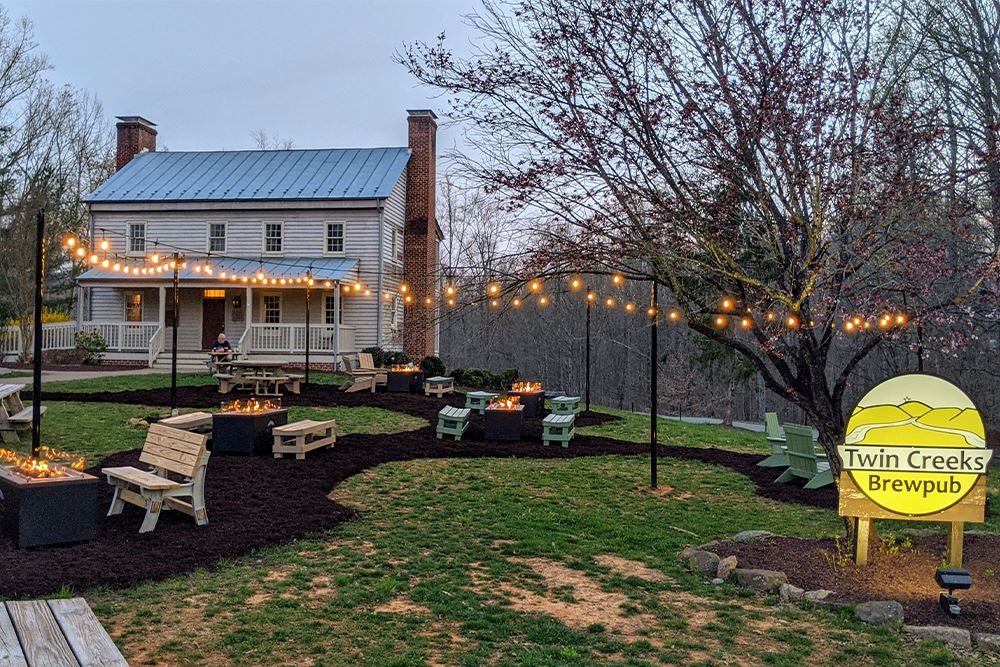 Twin Creeks Front Lawn 1000x667