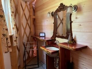 D16 Yurt Bathroom
