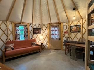 D16 Yurt Interior 