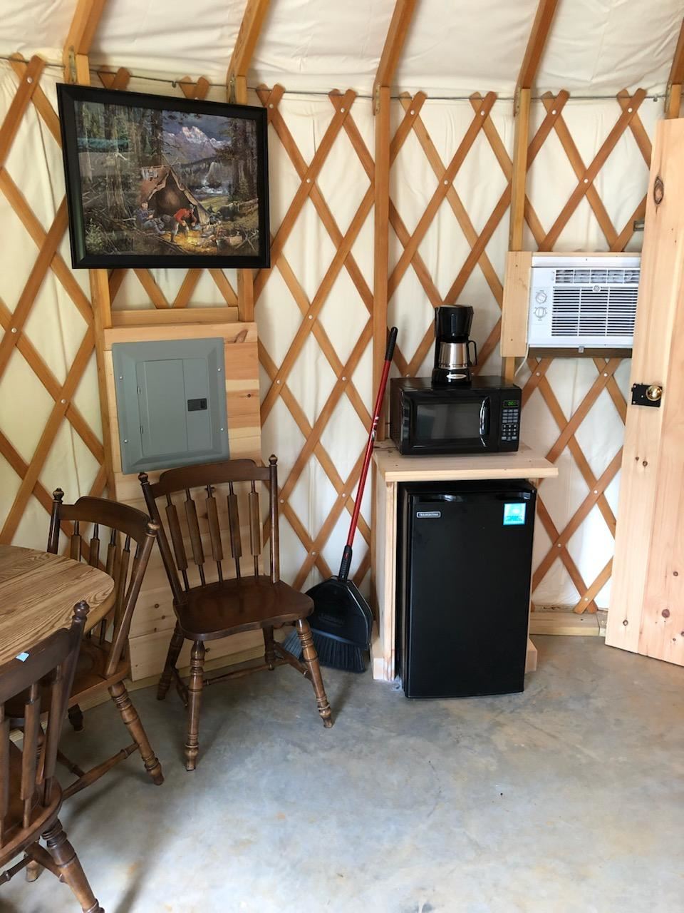 D18 Yurt Interior 